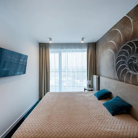Westin House 222 *